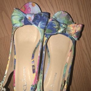 Size 9.5 never worn:)